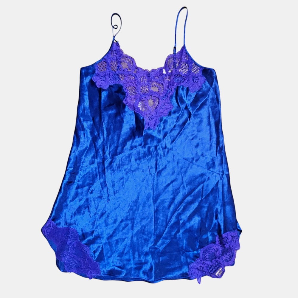 Victoria's Secret VINTAGE GOLD LABEL Purple Satin Lace Chemise